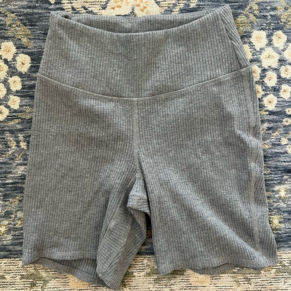 WSLY Ribbed Gray Biker Shorts